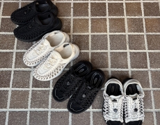 KEEN UNEEK Ⅱ OT / UNEEK ASTORIA