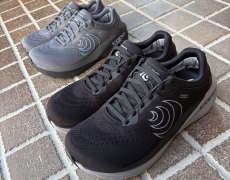Topo Athletic PHANTOM 4 WP
